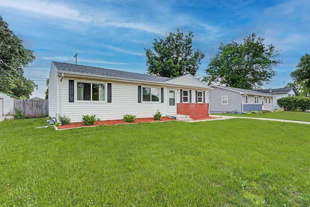 Photo of 2353 Robinson DRIVE, Beloit, WI 53511 (MLS # 2026119)