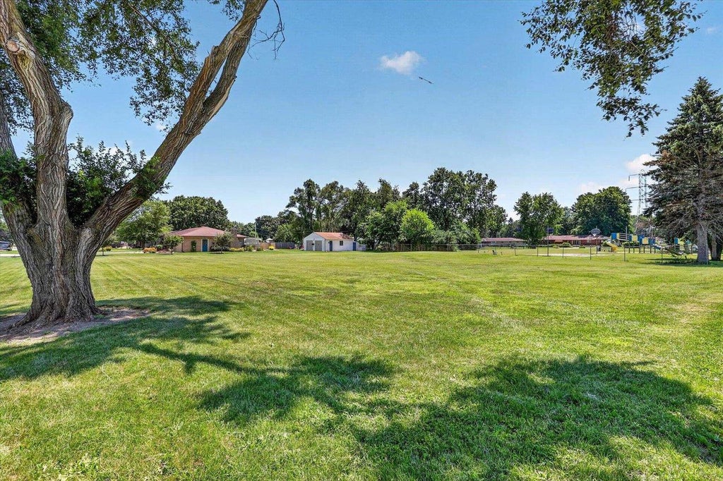 Photo of 2204 E Huebee PARKWAY, Beloit, WI 53511 (MLS # 2027581)