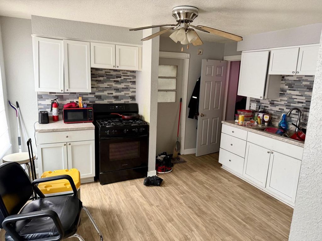 Photo of 2007 N 40th STREET #2009, Milwaukee, WI 53208 (MLS # 1966229)