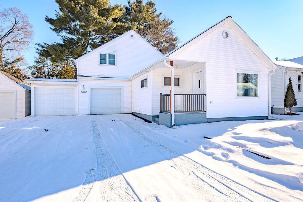 Photo of 1123 S 14th AVENUE, Wausau, WI 54401 (MLS # 22600444)