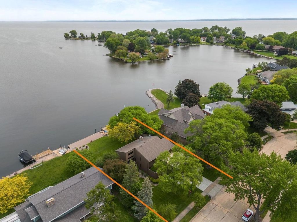 Photo of 2136 White Swan DRIVE, Oshkosh, WI 54901 (MLS # 50320737)