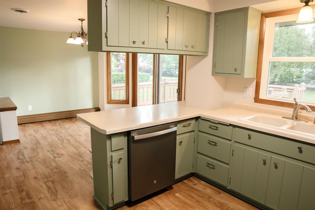Photo of 1255 April LANE, Green Bay, WI 54304 (MLS # 50332717)