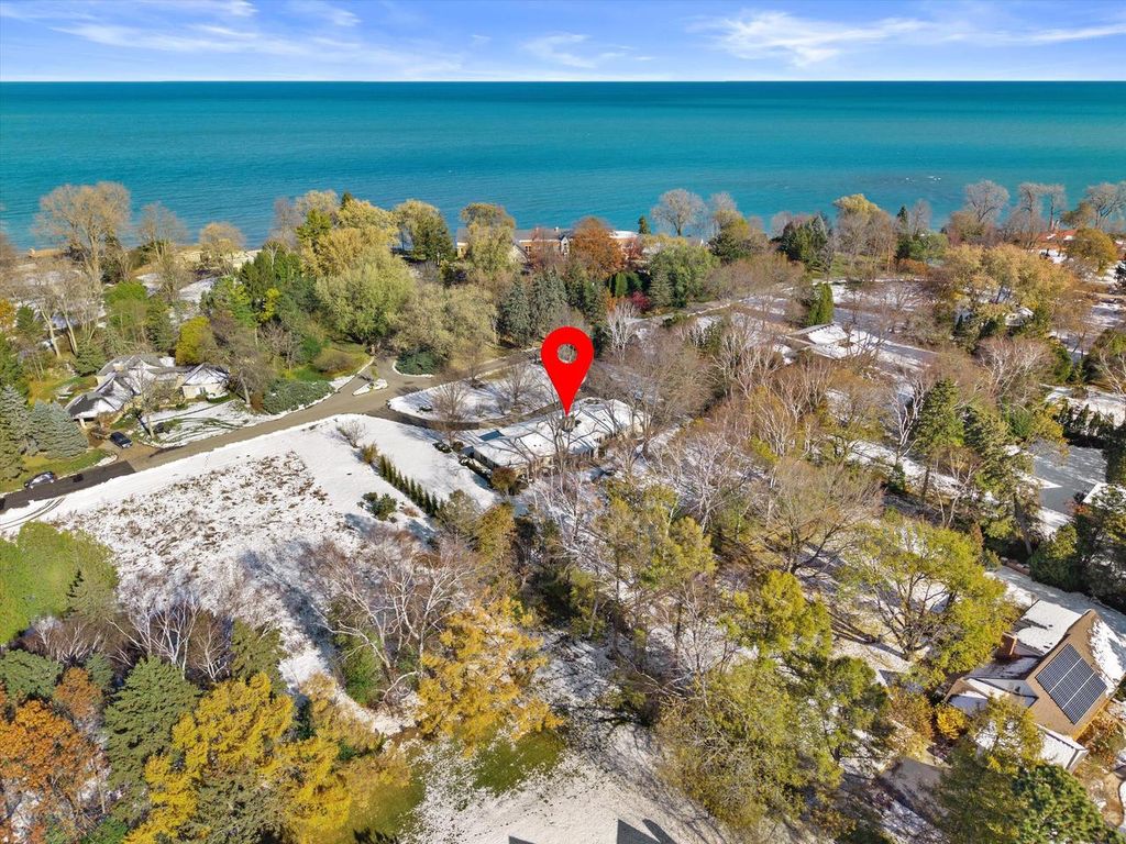Photo of 5340 Wind Point ROAD, Wind Point, WI 53402 (MLS # 1942859)