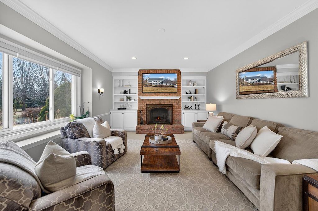 Photo of 12714 N Meadow CIRCLE WEST CIRCLE W, Mequon, WI 53092 (MLS # 1951380)