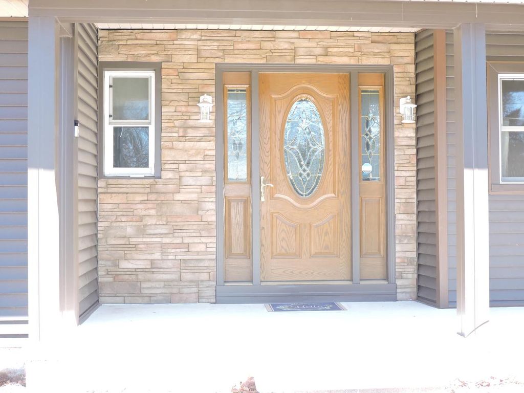 Photo of 1227 S Main STREET, Fort Atkinson, WI 53538 (MLS # 1953151)