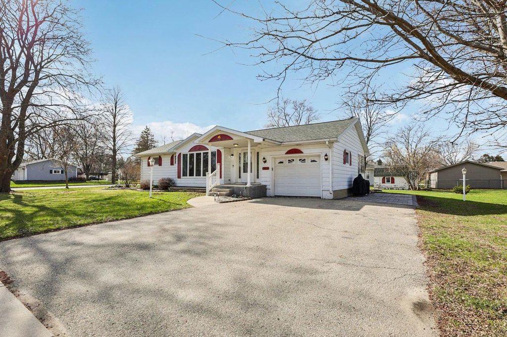 Photo of 933 Mulberry STREET, Lake Mills, WI 53551 (MLS # 2020426)