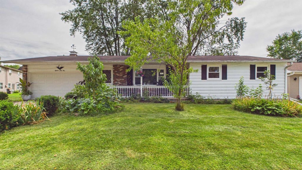 Photo of 1864 Neal COURT, Green Bay, WI 54302 (MLS # 50332137)