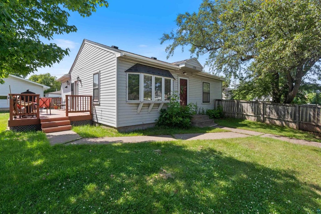 Photo of 1205 Grand AVENUE, Superior, WI 54880 (MLS # 6126671)