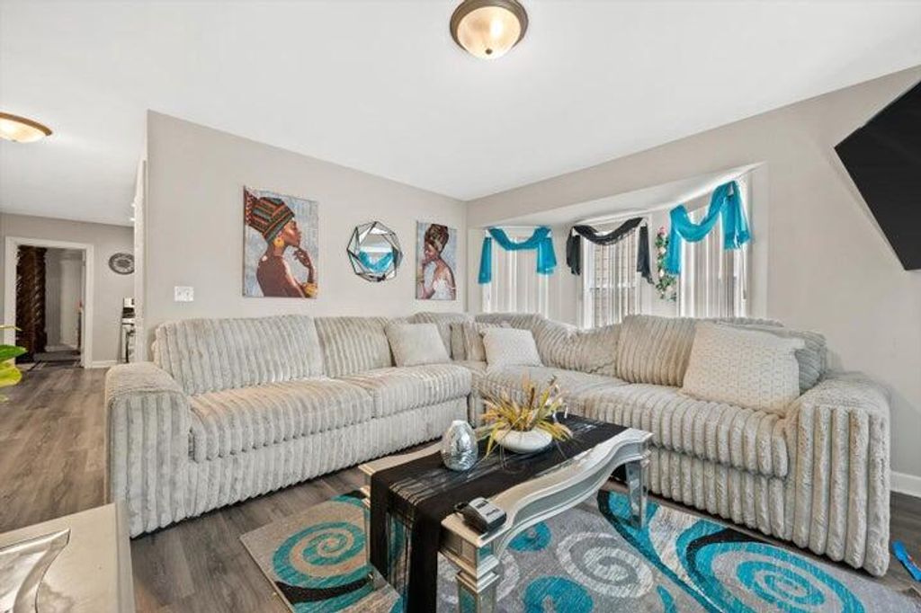 Photo of 5324 N 48th STREET, Milwaukee, WI 53218 (MLS # 1947799)