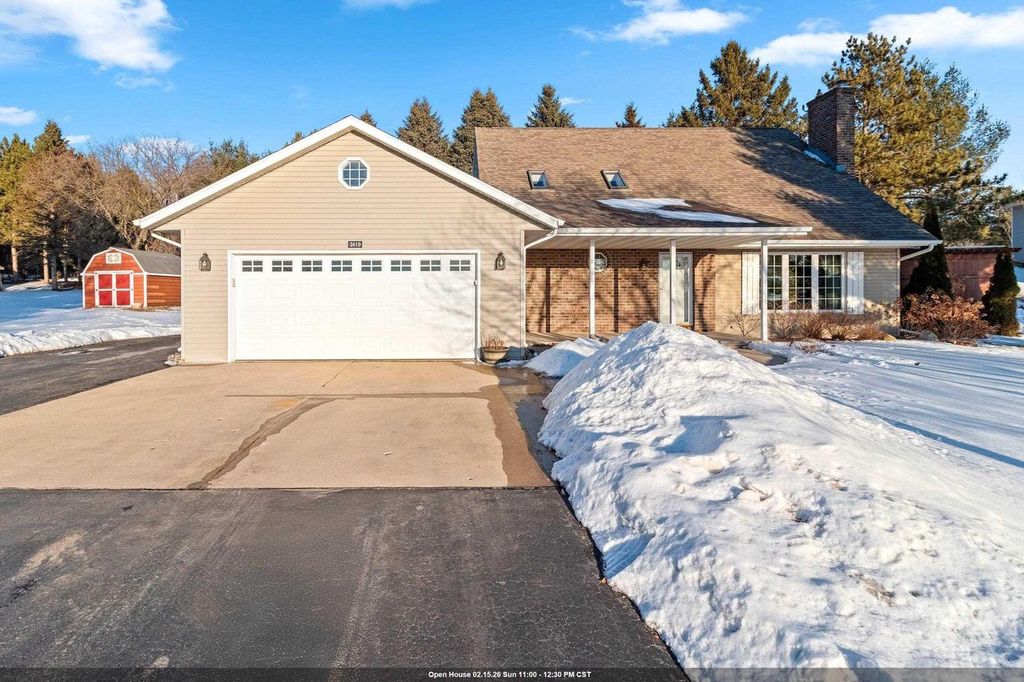 Photo of 3410 Glendale AVENUE, Howard, WI 54313 (MLS # 50321124)