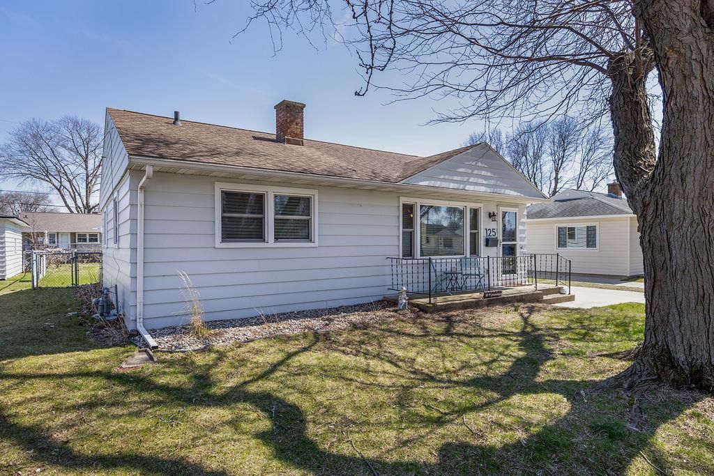 Photo of 125 Cumberland LANE, Madison, WI 53714 (MLS # 2016778)
