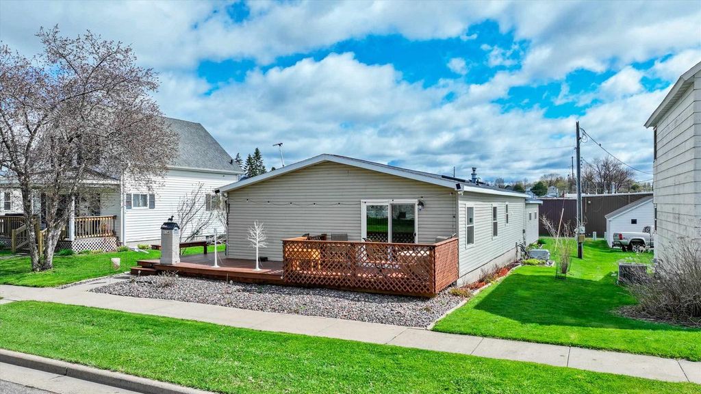 Photo of 114 N Park AVENUE, Medford, WI 54451 (MLS # 22601763)