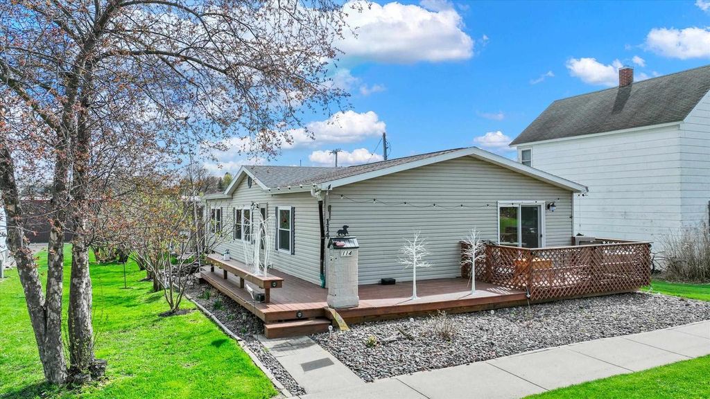 Photo of 114 N Park AVENUE, Medford, WI 54451 (MLS # 22601763)