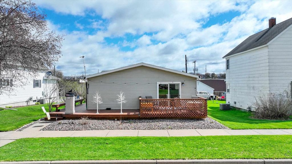 Photo of 114 N Park AVENUE, Medford, WI 54451 (MLS # 22601763)