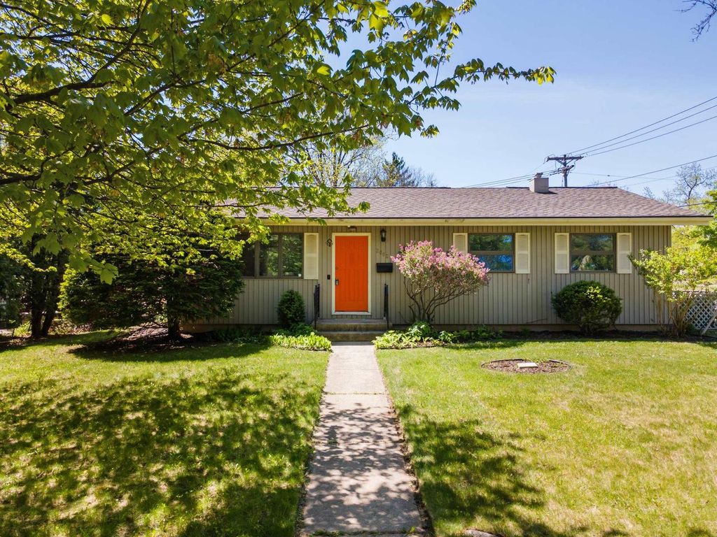 Photo of 2002 Rae LANE, Madison, WI 53711 (MLS # 2019923)