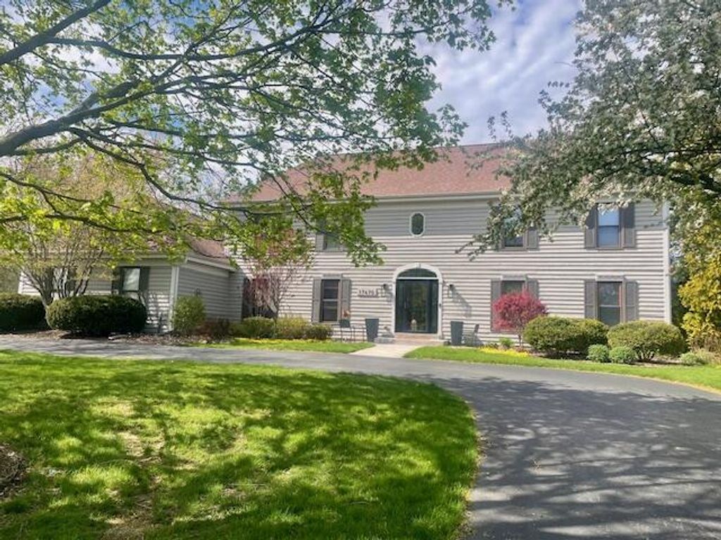 Photo of 17470 St James ROAD, Brookfield, WI 53045 (MLS # 1960424)