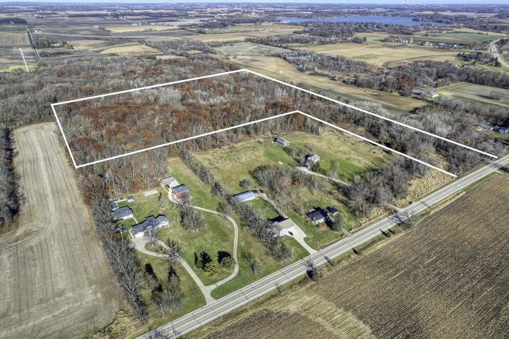 Photo of 26222 Durand AVENUE, Kansasville, WI 53139 (MLS # 1944110)