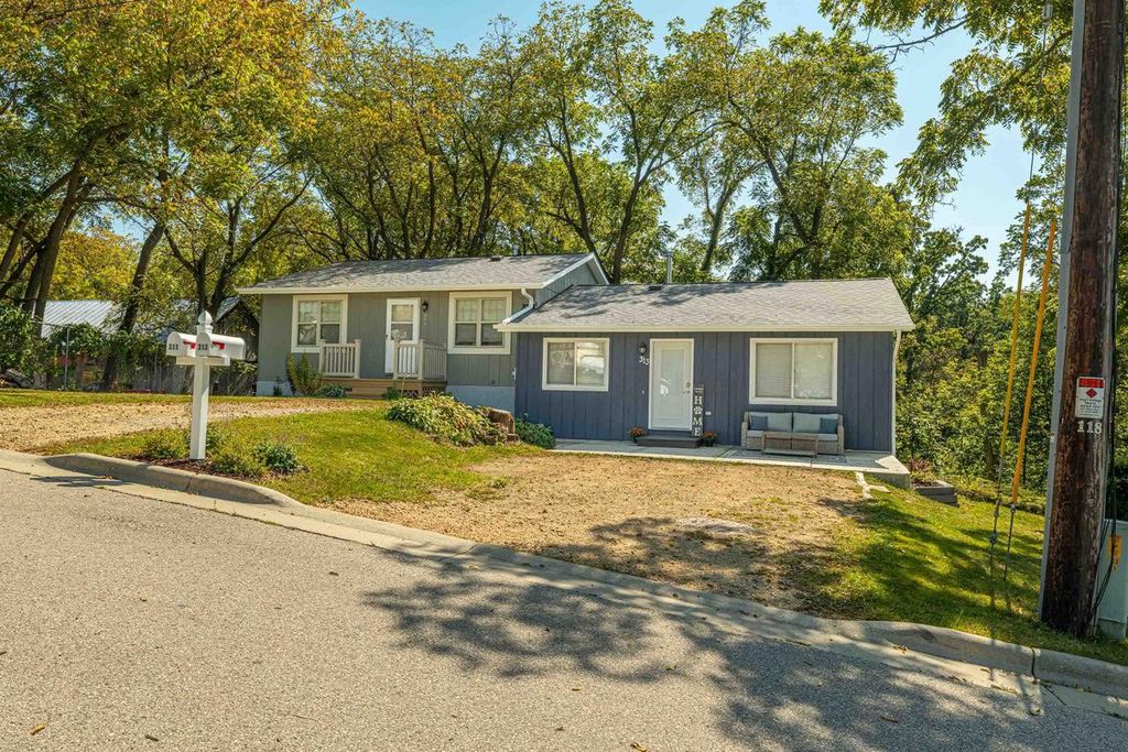 Photo of 311 - 313 Wilson STREET, Mount Horeb, WI 53572 (MLS # 2013277)