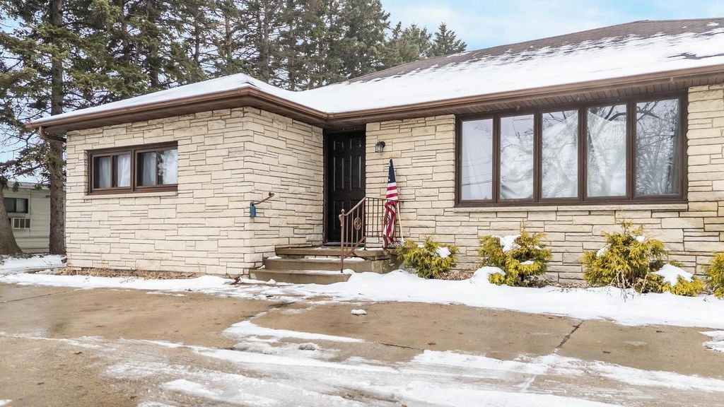 Photo of 3505 N Richmond STREET, Appleton, WI 54911 (MLS # 50319691)