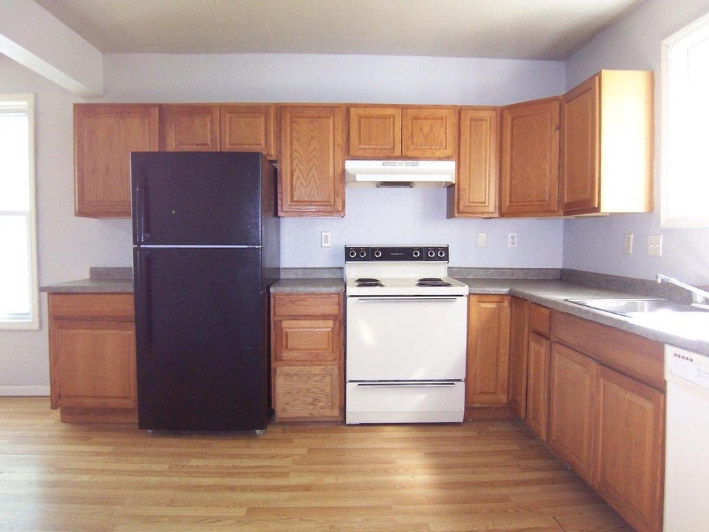 Photo of 1214 S Greenwood AVENUE, Green Bay, WI 54304 (MLS # 50326992)