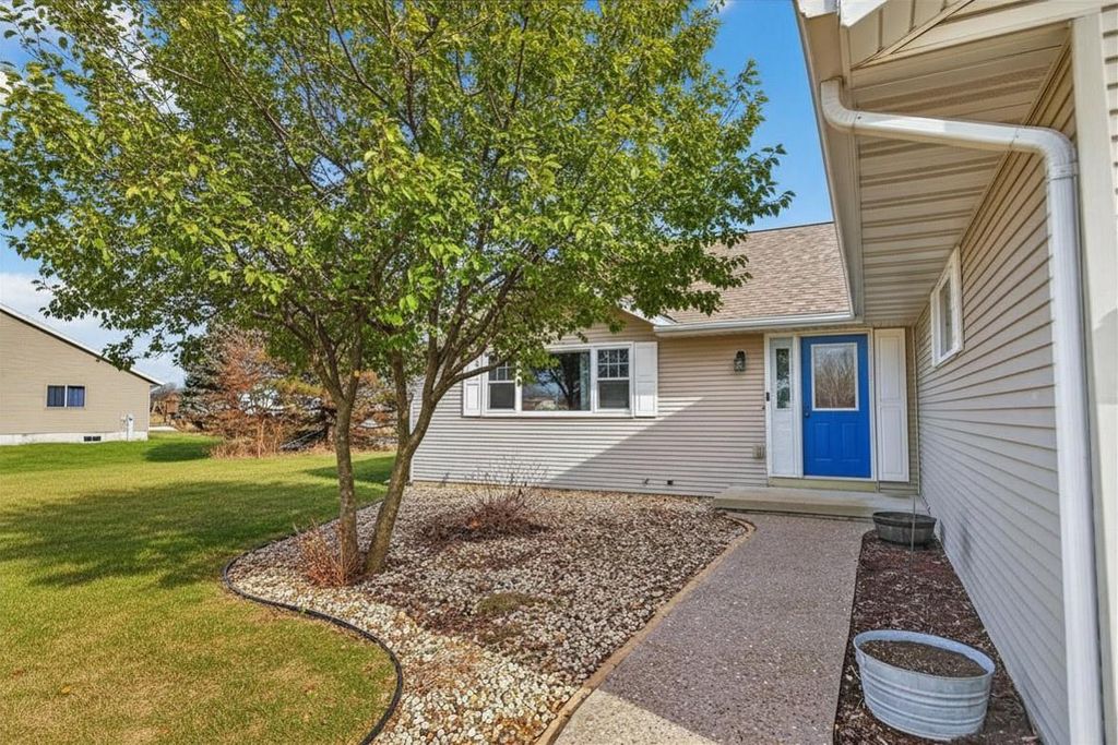 Photo of N4178 Country Club DRIVE, Brodhead, WI 53520 (MLS # 2018166)
