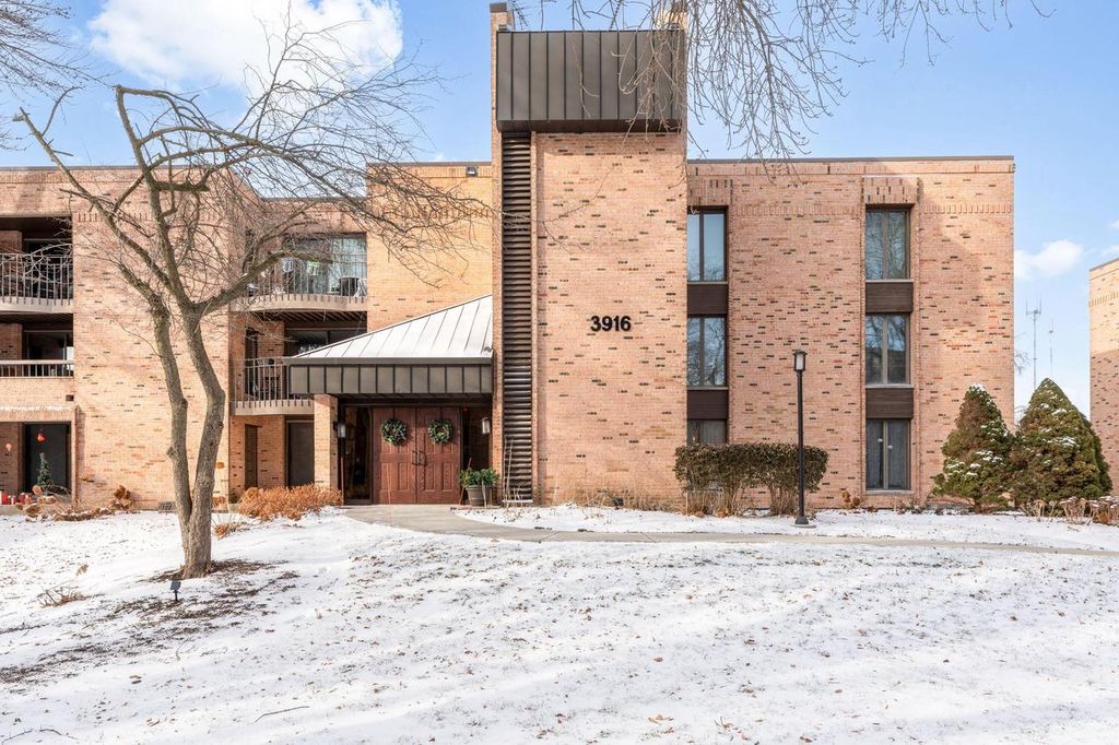 Photo of 3916 N Oakland AVENUE #224, Shorewood, WI 53211 (MLS # 1947634)