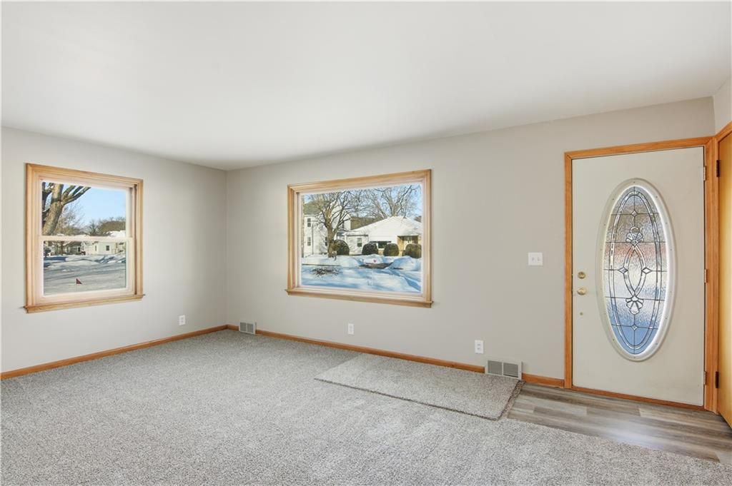 Photo of 401 Long STREET, Eau Claire, WI 54703 (MLS # 1597930)