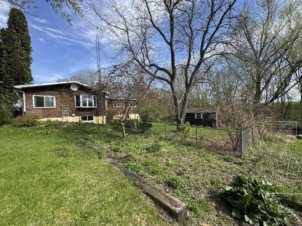 Photo of W1235 County Rd V, Berlin, WI 54923 (MLS # 50324445)