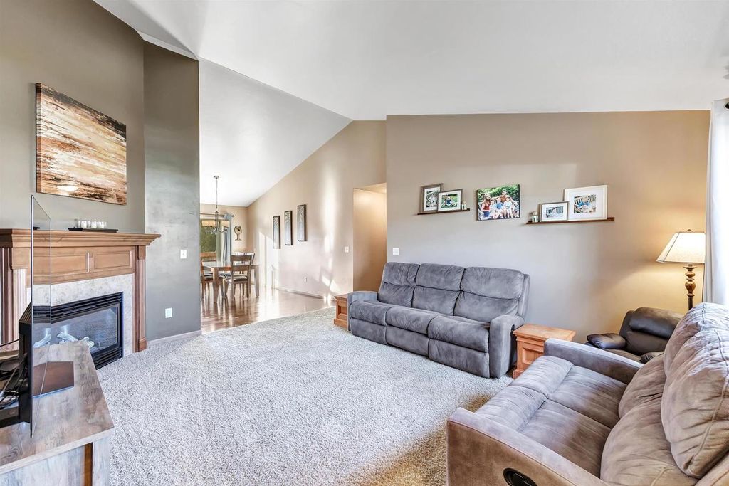 Photo of 2937 Yellow Jasmine WAY, Green Bay, WI 54313 (MLS # 50318753)