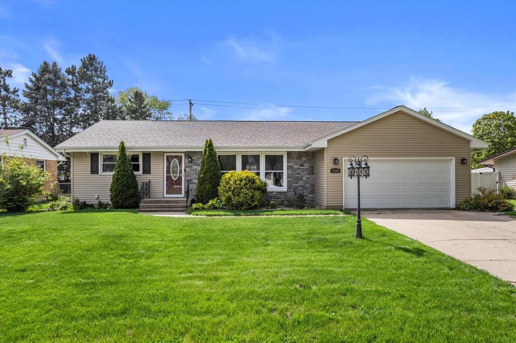 Photo of 2286 Wood DRIVE, Beloit, WI 53511 (MLS # 1961337)