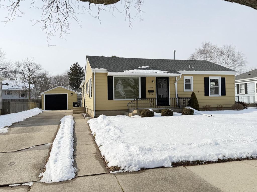 Photo of 3450 3rd AVENUE, Racine, WI 53402 (MLS # 1949962)