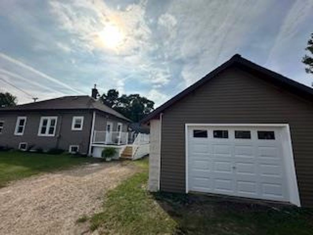 Photo of 120 &amp; 114 W Washington STREET, Poynette, WI 53955 (MLS # 2019533)