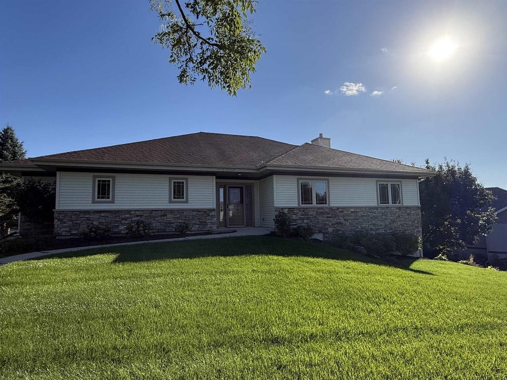 Photo of 101 W Gonstead ROAD, Mount Horeb, WI 53572 (MLS # 2035097)