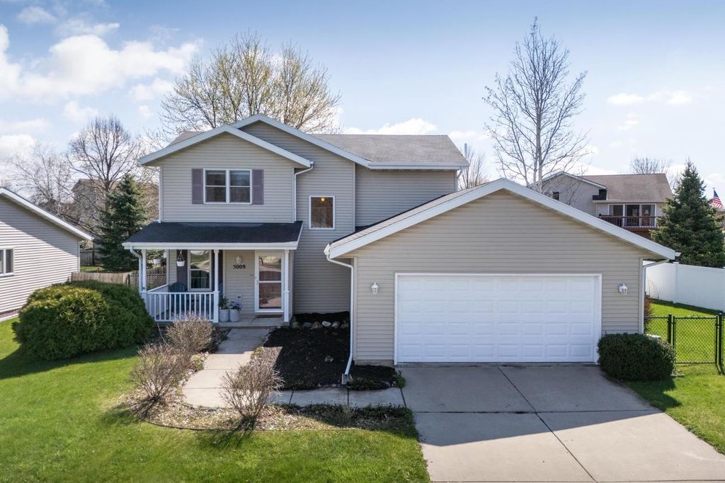 Photo of 5009 Marsh ROAD, Mcfarland, WI 53558 (MLS # 2020552)