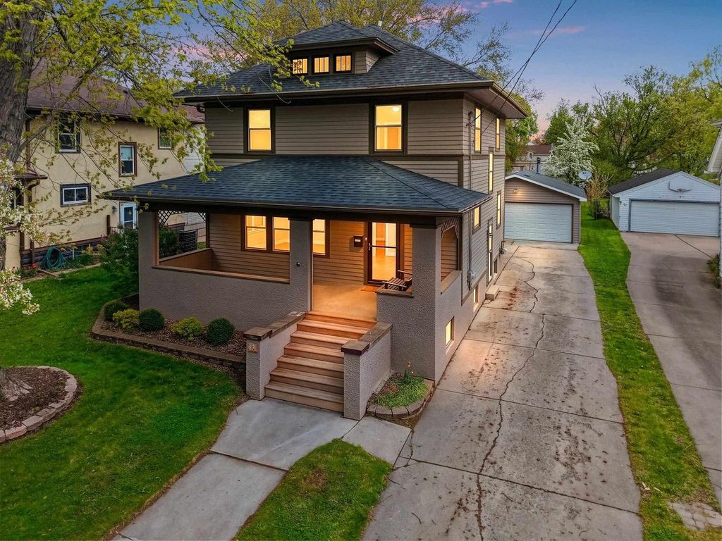 Photo of 1131 Lawe STREET, Green Bay, WI 54301 (MLS # 50325492)