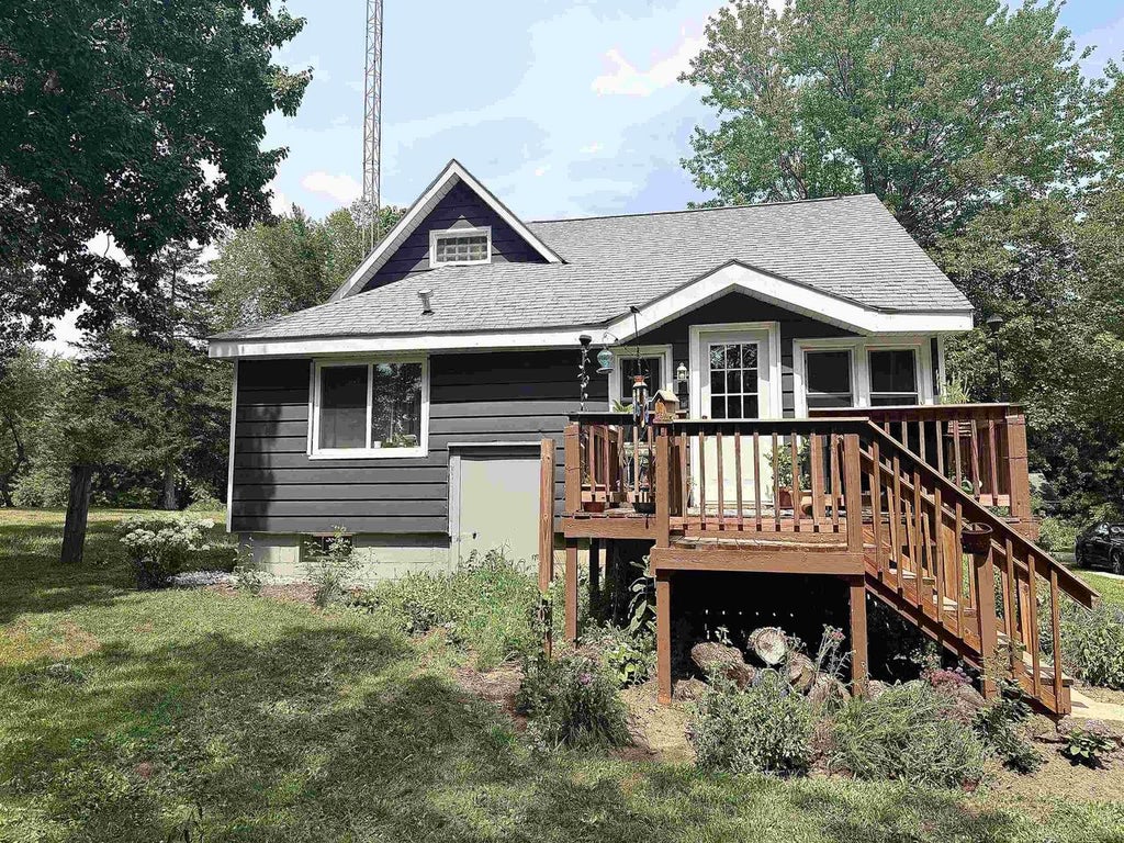 Photo of 335 Church STREET, Oxford, WI 53952 (MLS # 2029598)