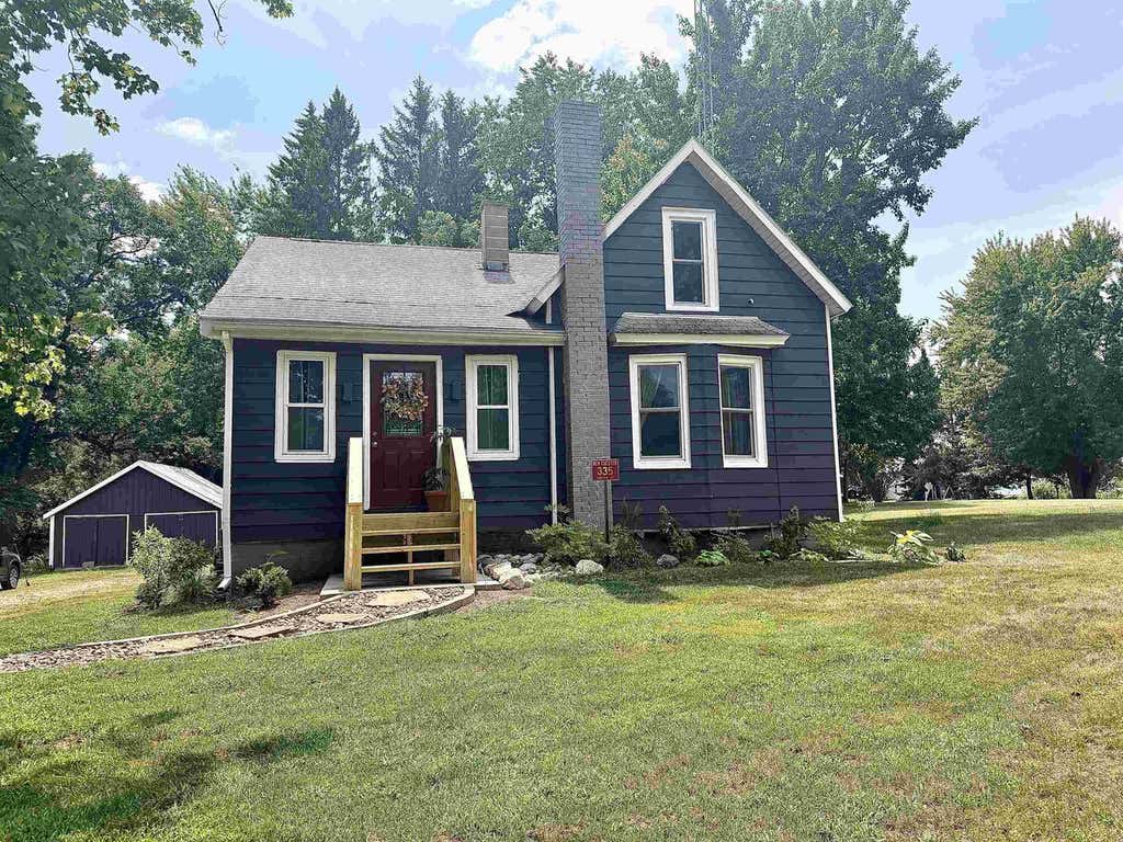 Photo of 335 Church STREET, Oxford, WI 53952 (MLS # 2029598)