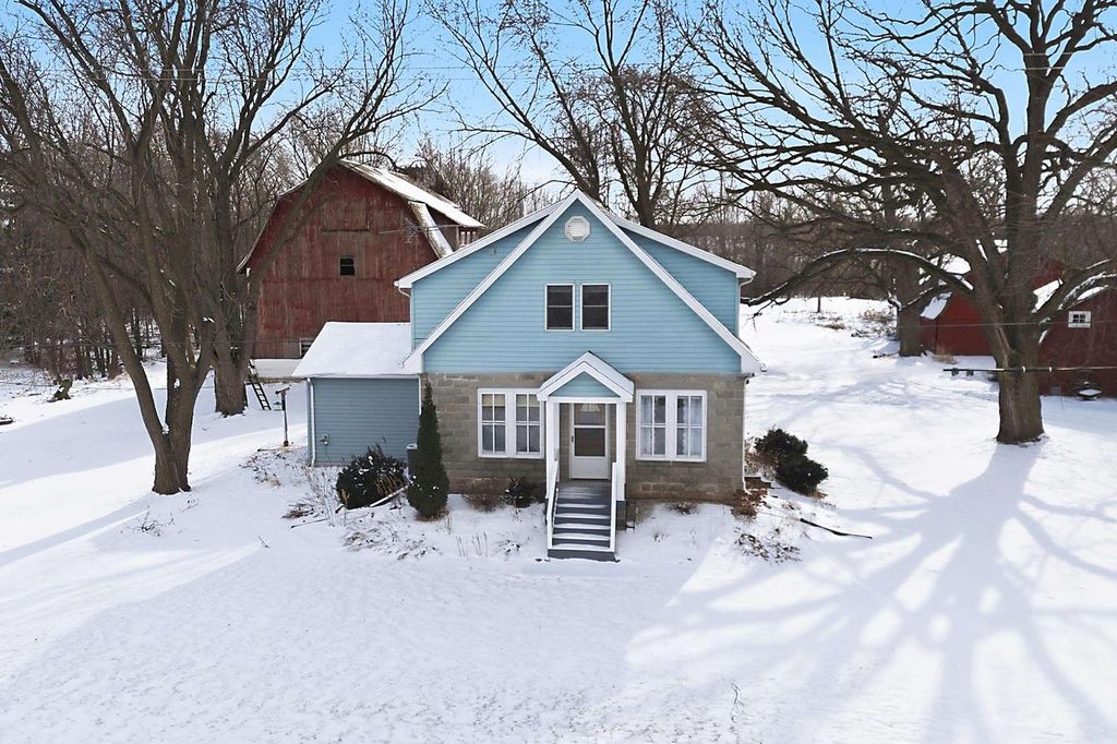 Photo of 5987 County Rd E Rd, Omro, WI 54963 (MLS # 50320149)