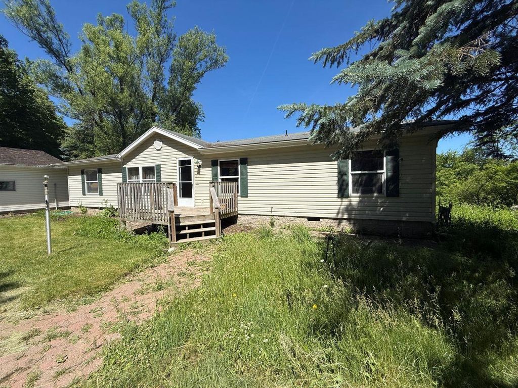 Photo of W12628 Leopolis ROAD, Leopolis, WI 54948 (MLS # 50327611)