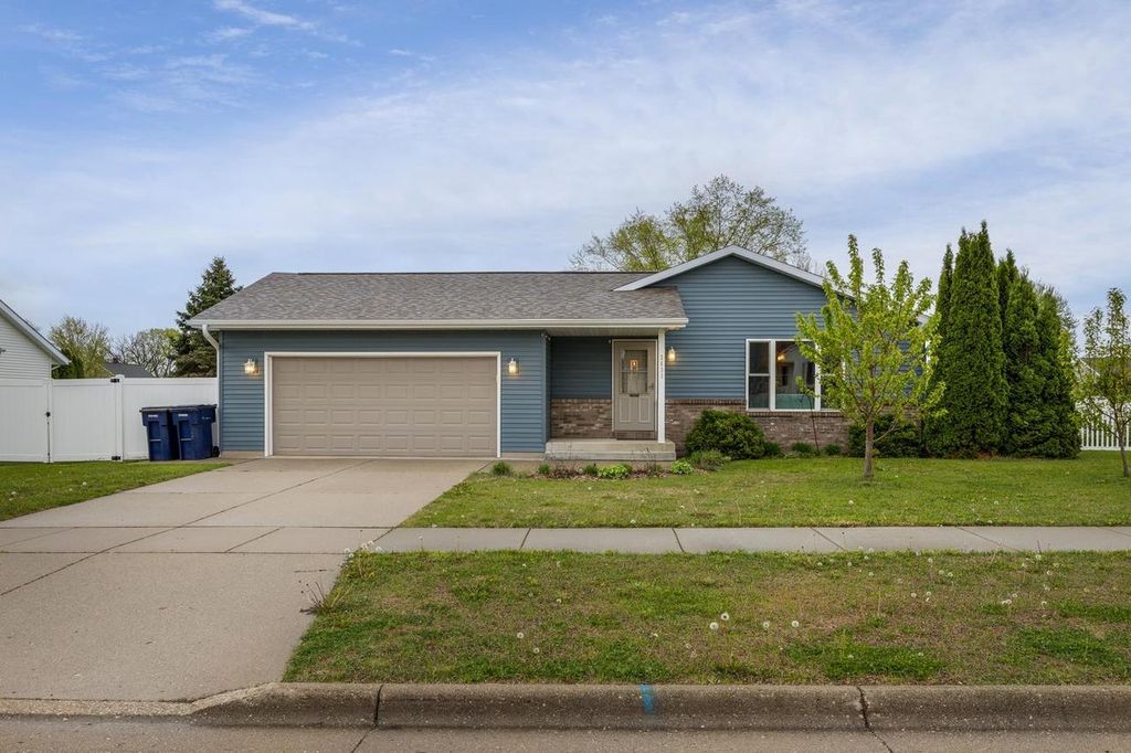 Photo of 3631 Wildflower LANE, Janesville, WI 53548 (MLS # 2023522)