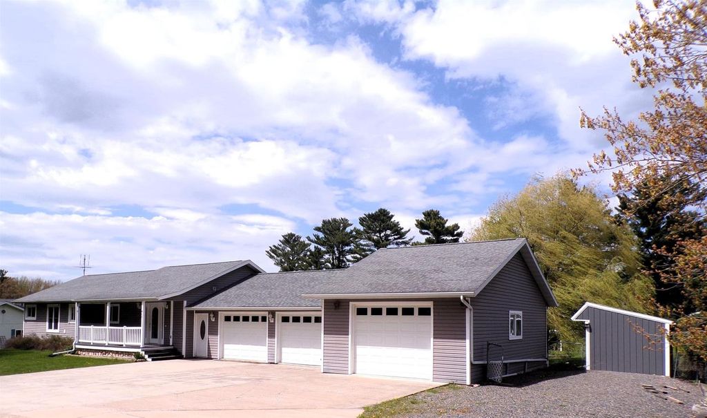 Photo of 406 W Schofield AVENUE, Greenwood, WI 54437 (MLS # 22602065)