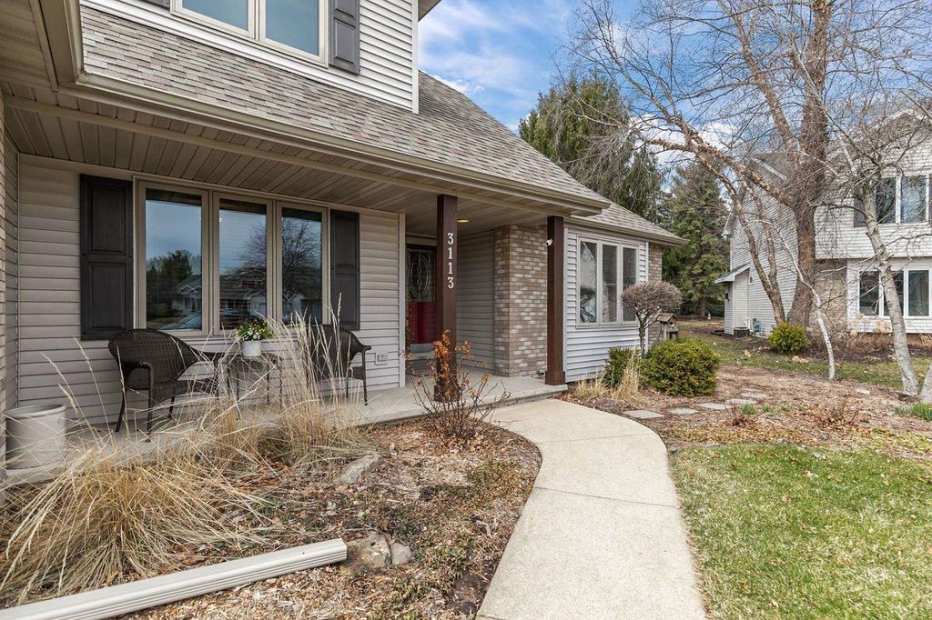 Photo of 3113 Park Lawn COURT, Appleton, WI 54911 (MLS # 50323526)