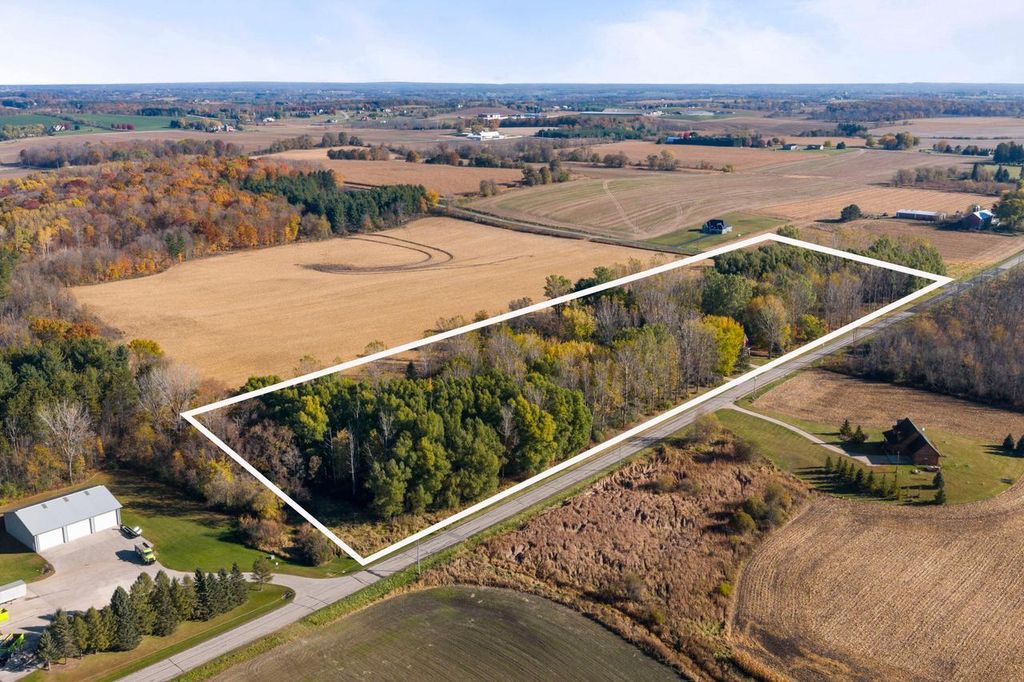 Photo of 5954 Mohawk ROAD, Campbellsport, WI 53010 (MLS # 1941448)