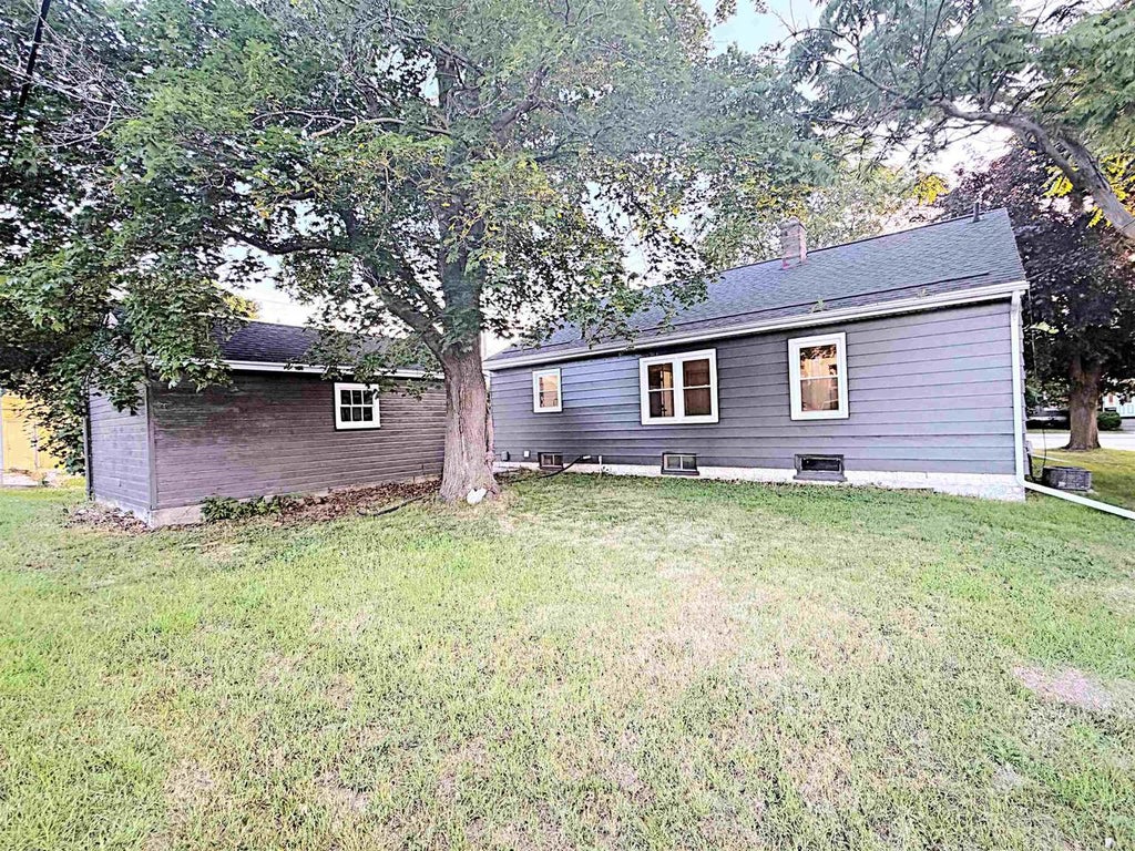 Photo of 34 N Madison STREET, Chilton, WI 53014 (MLS # 50329786)