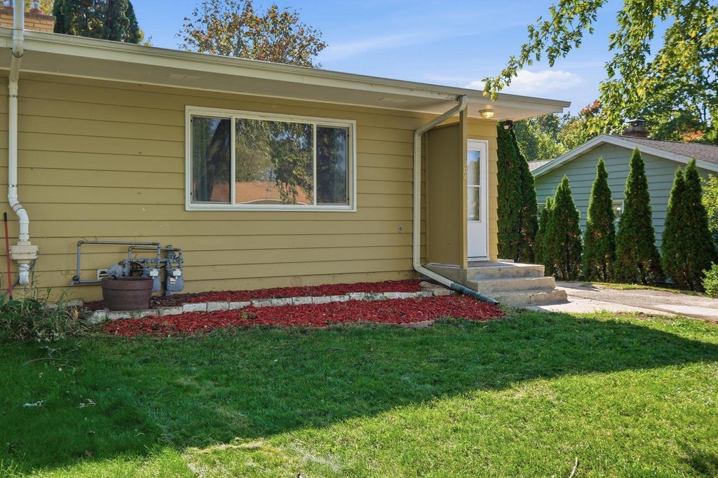 Photo of 304 ST TERESA TERRACE, Monona, WI 53716 (MLS # 2028821)