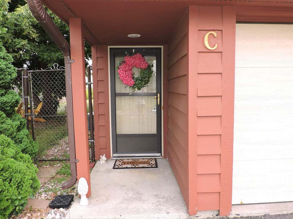 Photo of 2206 Meadowbrook COURT #C, Oshkosh, WI 54904 (MLS # 50329319)