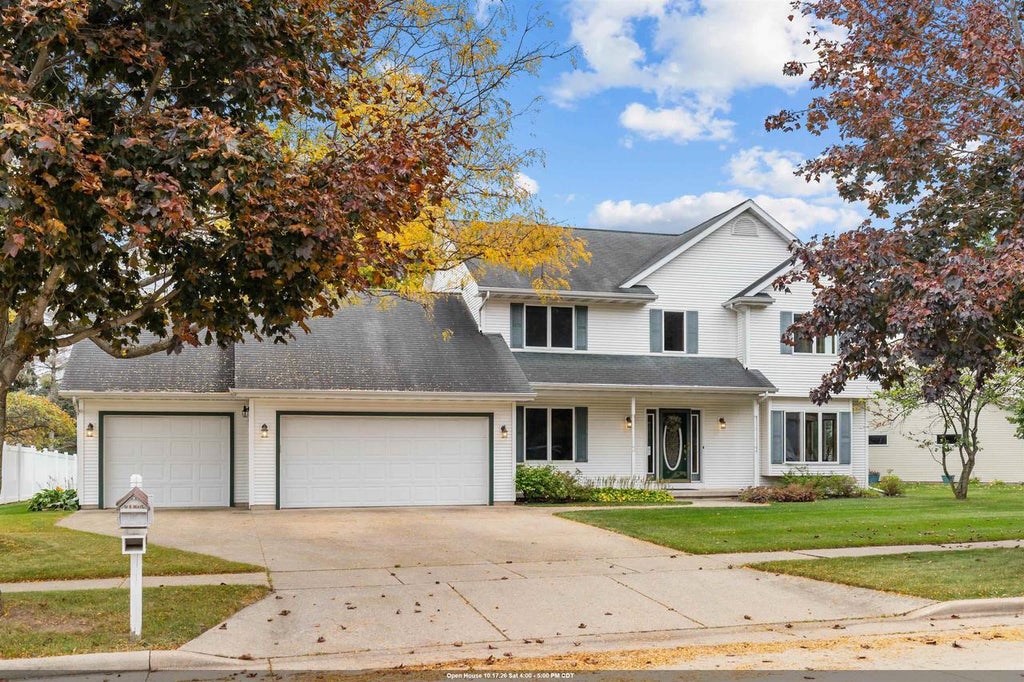 Photo of 550 Fox Fire DRIVE, Oshkosh, WI 54904 (MLS # 50334432)