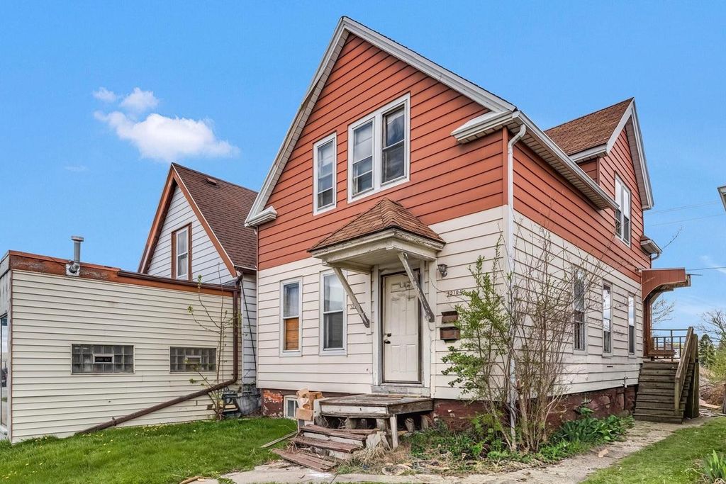 Photo of 5210 S Packard AVENUE, Cudahy, WI 53110 (MLS # 1958923)