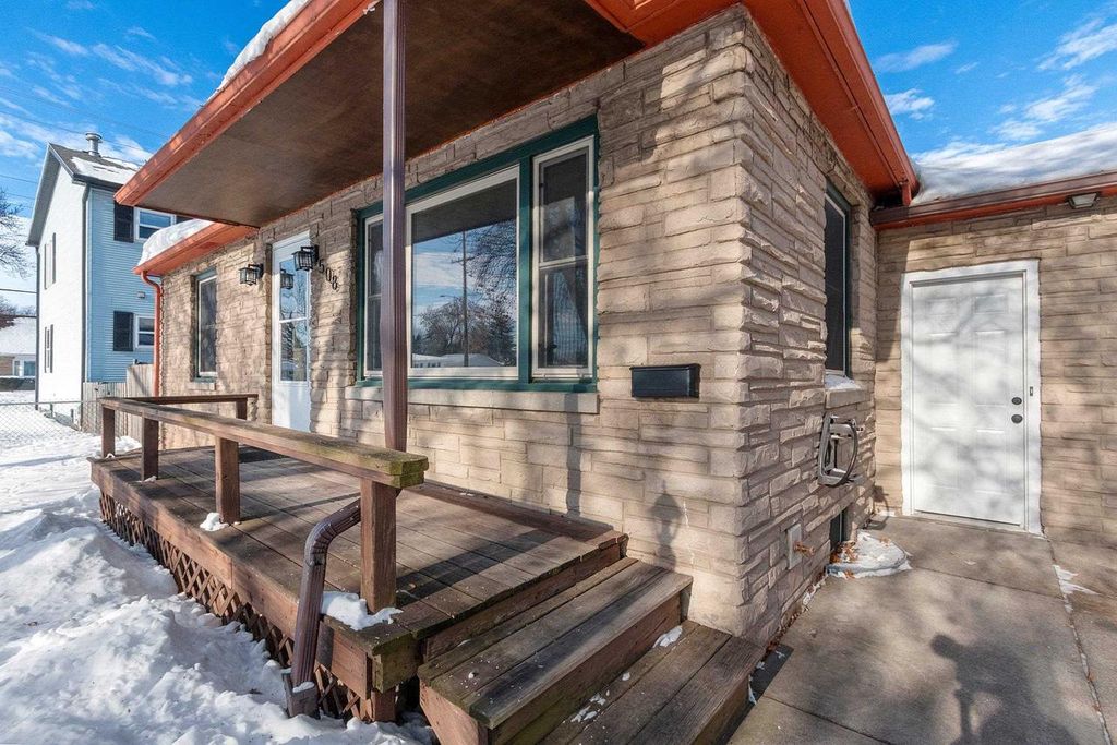 Photo of 508 E Coolidge AVENUE, Appleton, WI 54915 (MLS # 50319249)