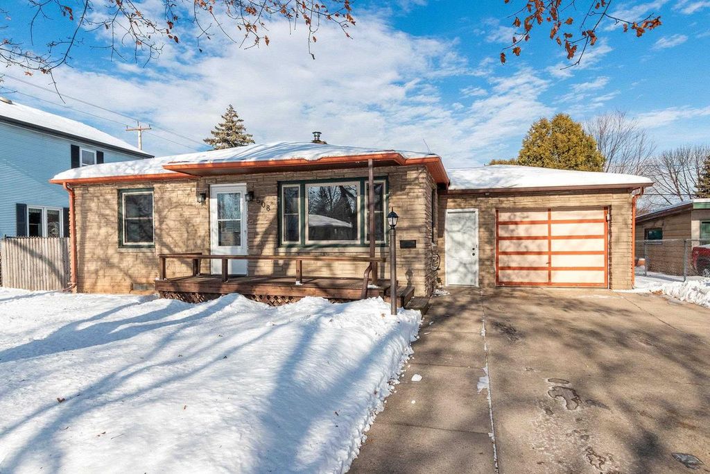 Photo of 508 E Coolidge AVENUE, Appleton, WI 54915 (MLS # 50319249)